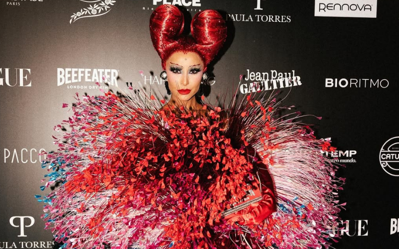 Sabrina Sato em dose dupla! Alguns seguidores decidiram dar 'unfollow' na apresentadora.