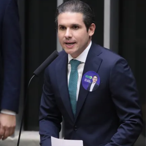 Na Câmara dos Deputados, Hugo Motta (Republicanos-PB) foi eleito presidente, sucedendo Arthur Lira (PP-AL). 