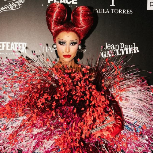 Sabrina Sato em dose dupla! Alguns seguidores decidiram dar 'unfollow' na apresentadora.